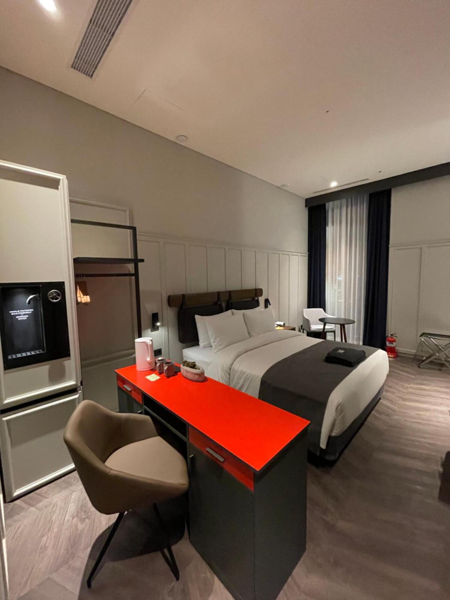 โรงแรม Junibino Hongdae 3*